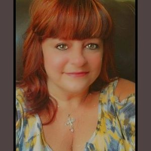 Meet your Posher, Holly